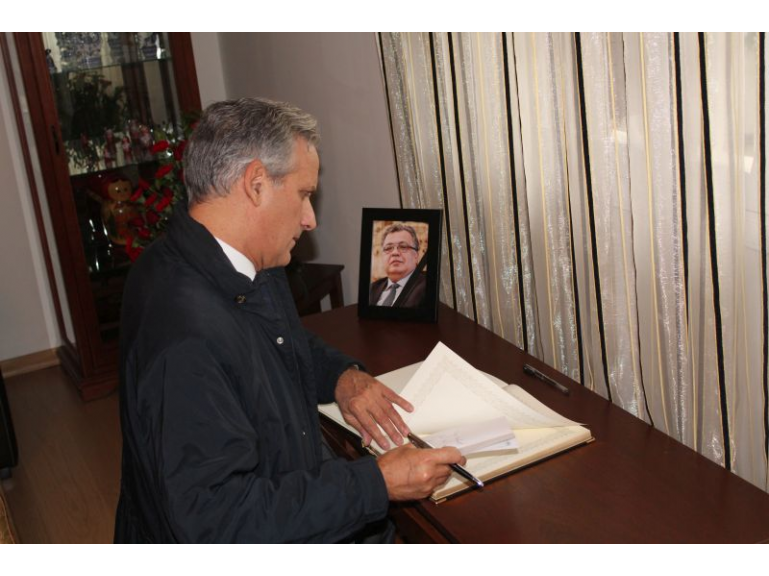 Registre de condoléances suite au décès tragique de l’Ambassadeur de Russie en Turquie M. Andreï KARLOV Registre de condoléances suite au décès tragique de l’Ambassadeur de Russie en Turquie M. Andreï KARLOV